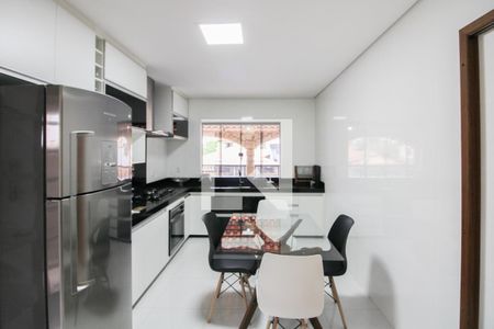 Casa para alugar com 145m², 4 quartos e 1 vaga Casa para alugar com 145m², 4 quartos e 1 vagaCozinha
