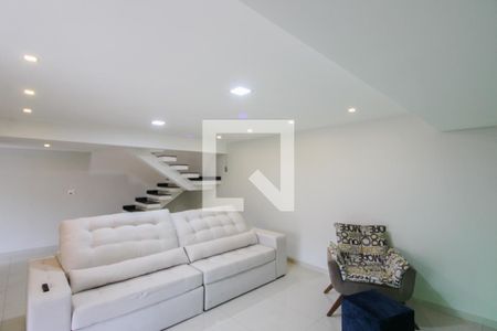 Casa para alugar com 145m², 4 quartos e 1 vaga Casa para alugar com 145m², 4 quartos e 1 vagaSala de TV