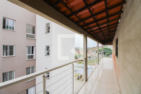 Varanda de casa para alugar com 4 quartos, 145m² em Planalto, Belo Horizonte