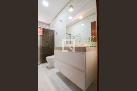 Casa para alugar com 145m², 4 quartos e 1 vaga Casa para alugar com 145m², 4 quartos e 1 vagaBanheiro Social