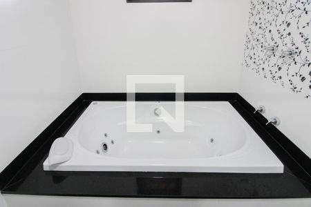Casa para alugar com 145m², 4 quartos e 1 vaga Casa para alugar com 145m², 4 quartos e 1 vagaBanheiro da Suíte