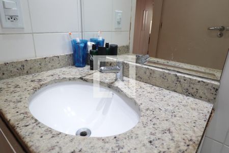 Apartamento à venda com 80m², 3 quartos e 1 vaga Apartamento à venda com 80m², 3 quartos e 1 vagaBanheiro da Suíte 1