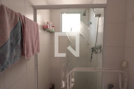 Apartamento à venda com 80m², 3 quartos e 1 vaga Apartamento à venda com 80m², 3 quartos e 1 vagaBanheiro da Suíte 2