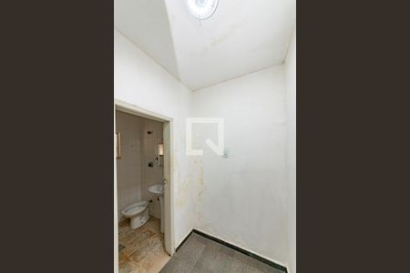 Casa para alugar com 45m², 1 quarto e sem vaga Casa para alugar com 45m², 1 quarto e sem vagaBanheiro