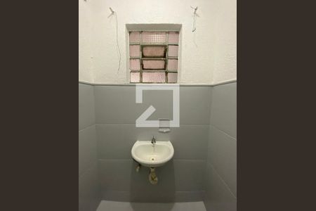 Banheiro de casa de condomínio para alugar com 1 quarto, 38m² em Vila Guilherme, São Paulo