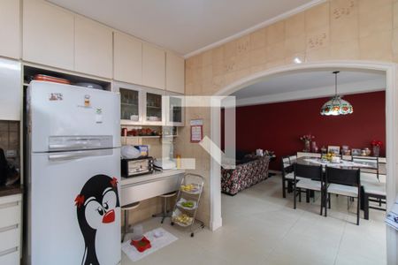 Casa à venda com 450m², 4 quartos e 4 vagas Casa à venda com 450m², 4 quartos e 4 vagasCozinha