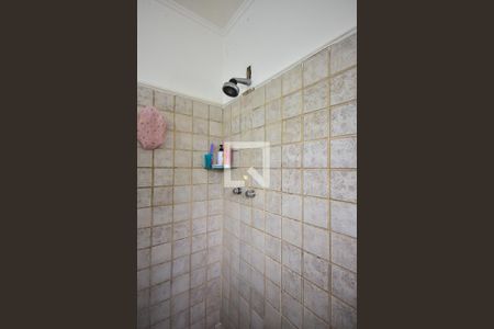 Casa à venda com 500m², 4 quartos e 3 vagasChuveiro do Banheiro da Suíte 1