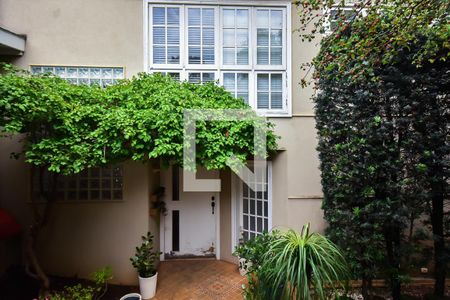 Casa à venda com 500m², 4 quartos e 3 vagasEntrada