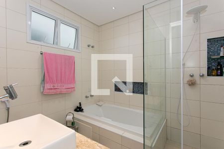 Casa à venda com 260m², 3 quartos e 5 vagasBanheiro da Suíte