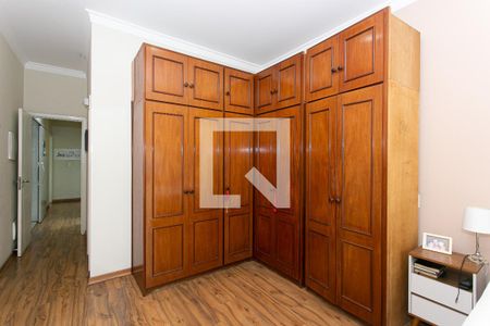 Casa à venda com 260m², 3 quartos e 5 vagasSuíte
