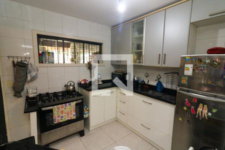Casa de condomínio à venda com 177m², 3 quartos e 2 vagas Casa de condomínio à venda com 177m², 3 quartos e 2 vagasCozinha