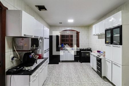 Casa para alugar com 780m², 5 quartos e 5 vagasCozinha