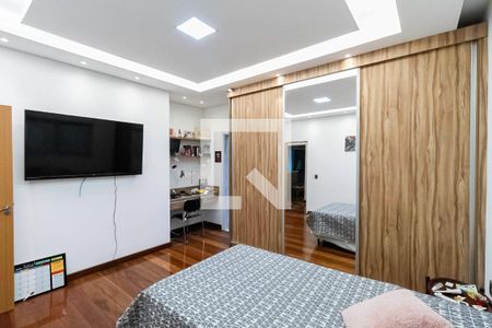 Casa para alugar com 780m², 5 quartos e 5 vagasSuíte 1