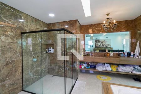 Casa para alugar com 780m², 5 quartos e 5 vagasBanheiro da suíte master