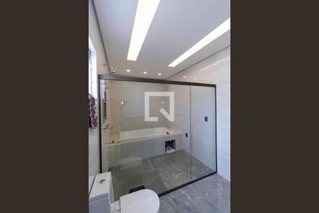 Casa para alugar com 780m², 5 quartos e 5 vagasBanheiro da suíte 1