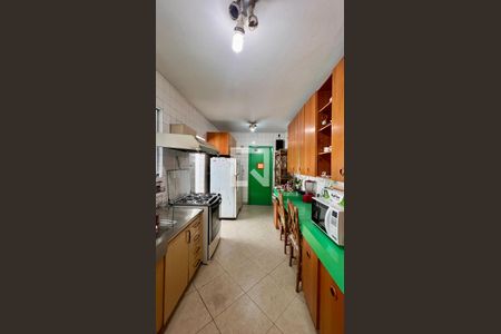 Apartamento à venda com 180m², 3 quartos e 2 vagasCozinha