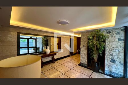 Apartamento à venda com 180m², 3 quartos e 2 vagasHall de entrada