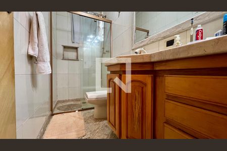 Apartamento à venda com 180m², 3 quartos e 2 vagasBanheiro