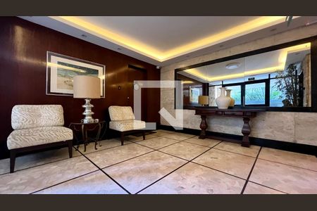 Apartamento à venda com 180m², 3 quartos e 2 vagasHall de entrada