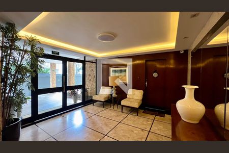 Apartamento à venda com 180m², 3 quartos e 2 vagasHall de entrada