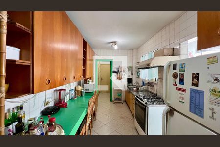 Apartamento à venda com 180m², 3 quartos e 2 vagasCozinha