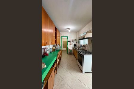 Apartamento à venda com 180m², 3 quartos e 2 vagasCozinha