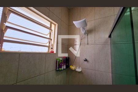 Casa à venda com 250m², 3 quartos e 3 vagasBanheiro 