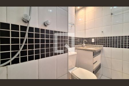 Apartamento à venda com 60m², 2 quartos e 1 vaga Apartamento à venda com 60m², 2 quartos e 1 vagaBanheiro Social