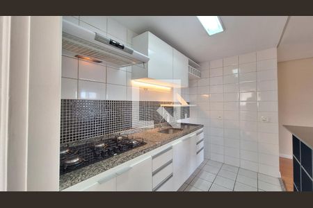 Apartamento à venda com 60m², 2 quartos e 1 vaga Apartamento à venda com 60m², 2 quartos e 1 vagaCozinha e Área de Serviço