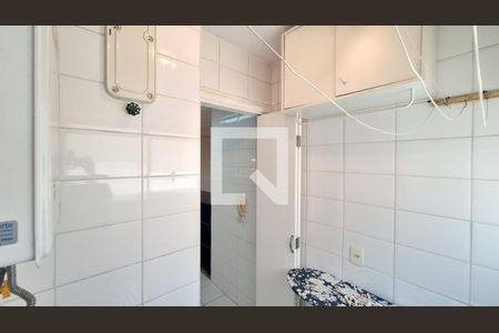 Apartamento à venda com 60m², 2 quartos e 1 vaga Apartamento à venda com 60m², 2 quartos e 1 vagaCozinha e Área de Serviço