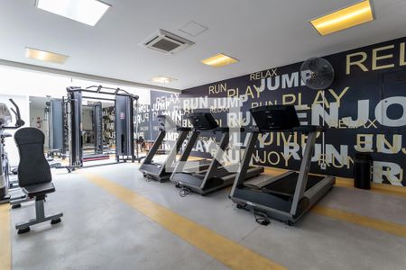 Studio para alugar com 40m², 1 quarto e 1 vaga Studio para alugar com 40m², 1 quarto e 1 vagaÁrea comum - Academia