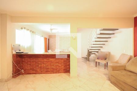 Sala de casa à venda com 4 quartos, 331m² em Olímpico, São Caetano do Sul