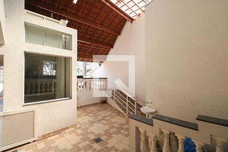 Casa à venda com 331m², 4 quartos e 3 vagasQuintal