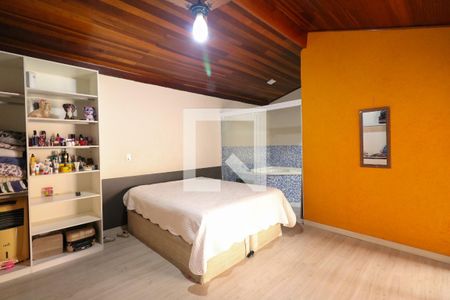 Casa à venda com 331m², 4 quartos e 3 vagasSuíte