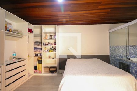 Casa à venda com 331m², 4 quartos e 3 vagasSuíte