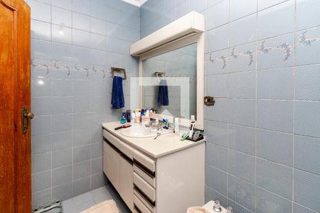 Casa à venda com 412m², 4 quartos e 6 vagasBanheiro da Suíte 2