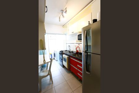 Apartamento para alugar com 60m², 2 quartos e 2 vagas Apartamento para alugar com 60m², 2 quartos e 2 vagasCozinha