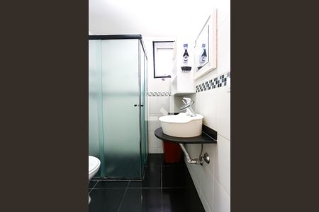 Apartamento para alugar com 60m², 2 quartos e 2 vagas Apartamento para alugar com 60m², 2 quartos e 2 vagasBanheiro