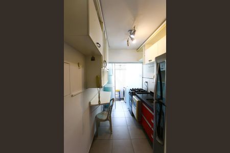 Apartamento para alugar com 60m², 2 quartos e 2 vagas Apartamento para alugar com 60m², 2 quartos e 2 vagasCozinha