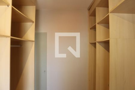 Apartamento à venda com 132m², 2 quartos e 2 vagasCloset da suíte 1