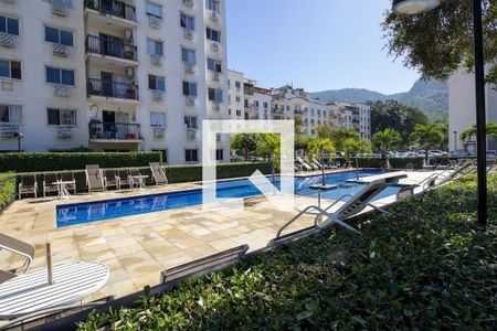 Apartamento para alugar com 66m², 2 quartos e 1 vagaÁrea comum - Piscina