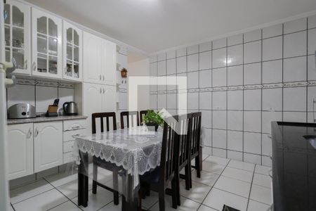 Casa à venda com 130m², 3 quartos e 2 vagasCozinha