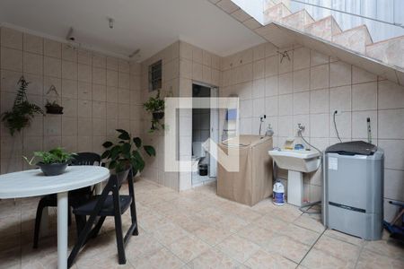 Casa à venda com 130m², 3 quartos e 2 vagasÁrea de serviço