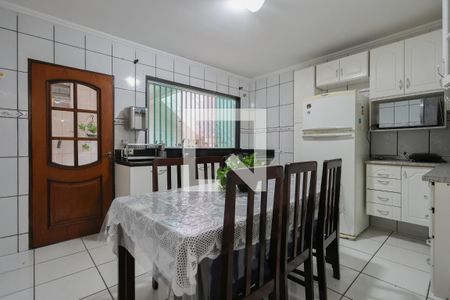 Casa à venda com 130m², 3 quartos e 2 vagasCozinha