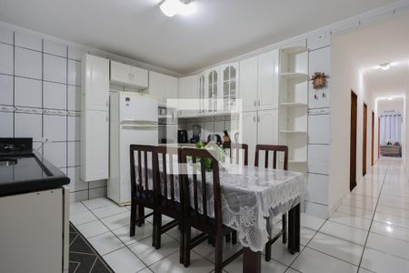 Casa à venda com 130m², 3 quartos e 2 vagasCozinha