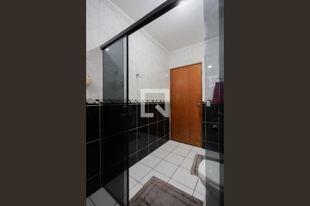 Casa à venda com 130m², 3 quartos e 2 vagasBanheiro