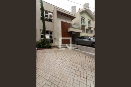 Casa de condomínio à venda com 230m², 3 quartos e 2 vagasFachada