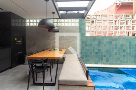 Casa de condomínio à venda com 230m², 3 quartos e 2 vagasÁrea gourmet