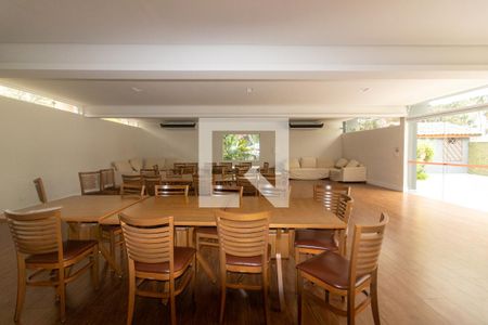 Casa de condomínio à venda com 230m², 3 quartos e 2 vagasÁrea comum - Salão de festas