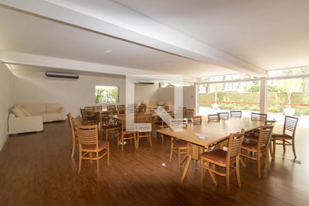 Casa de condomínio à venda com 230m², 3 quartos e 2 vagasÁrea comum - Salão de festas